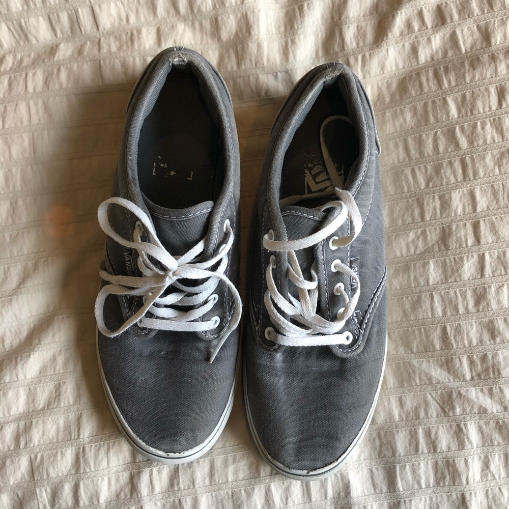 VANS - Picture 1 of 4